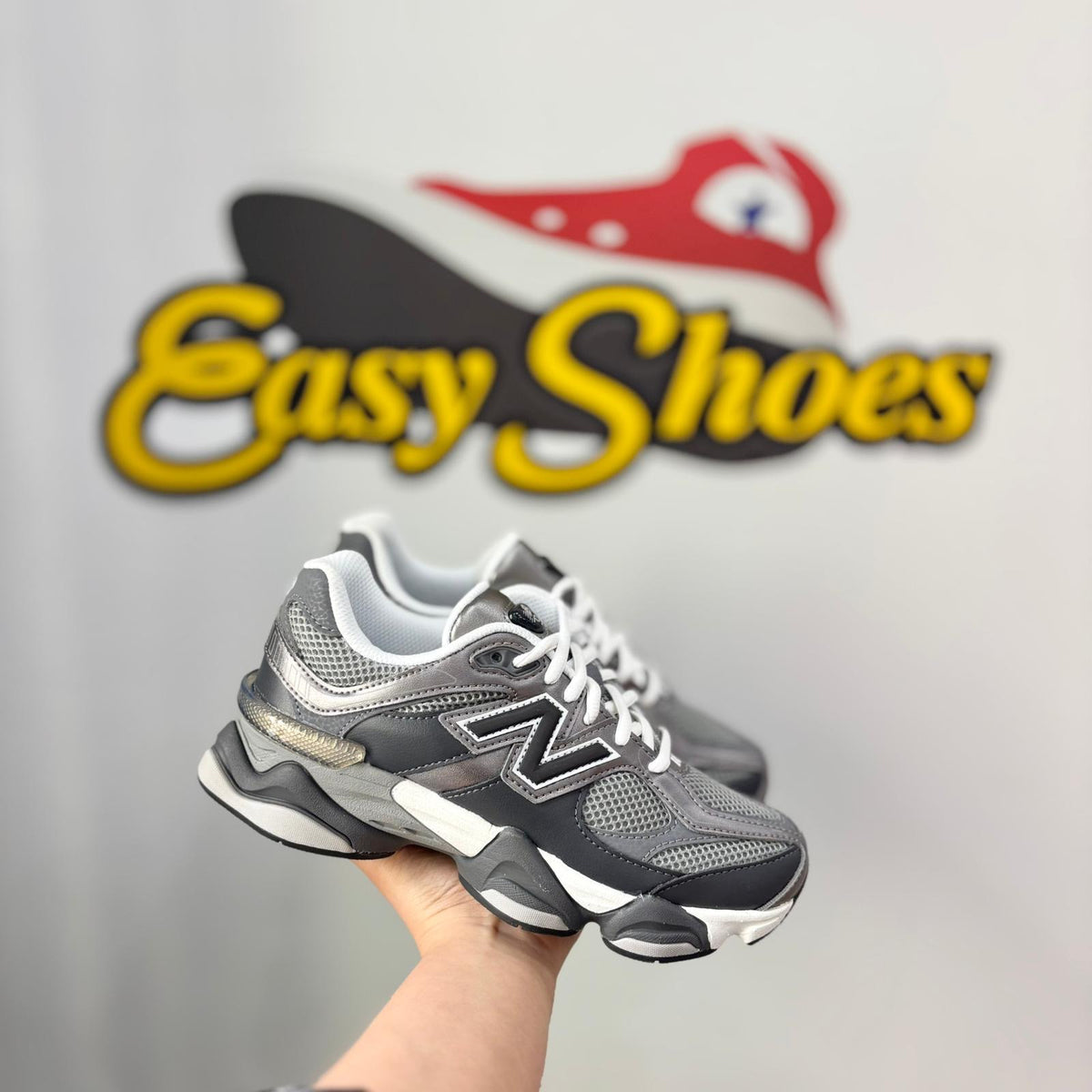 9060 SILVER/BLACK