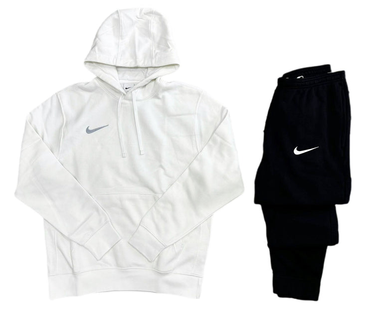 TUTA FELPATA CON CAPPUCCIO