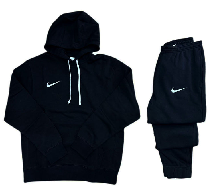 TUTA FELPATA CON CAPPUCCIO