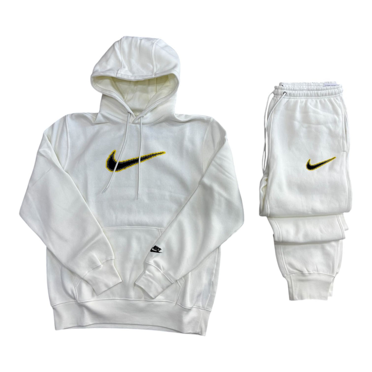 TUTA SPORTSWEAR CON CAPPUCCIO