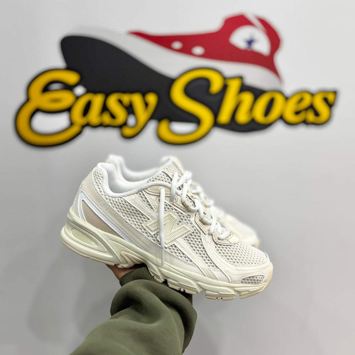 NB 740 BEIGE