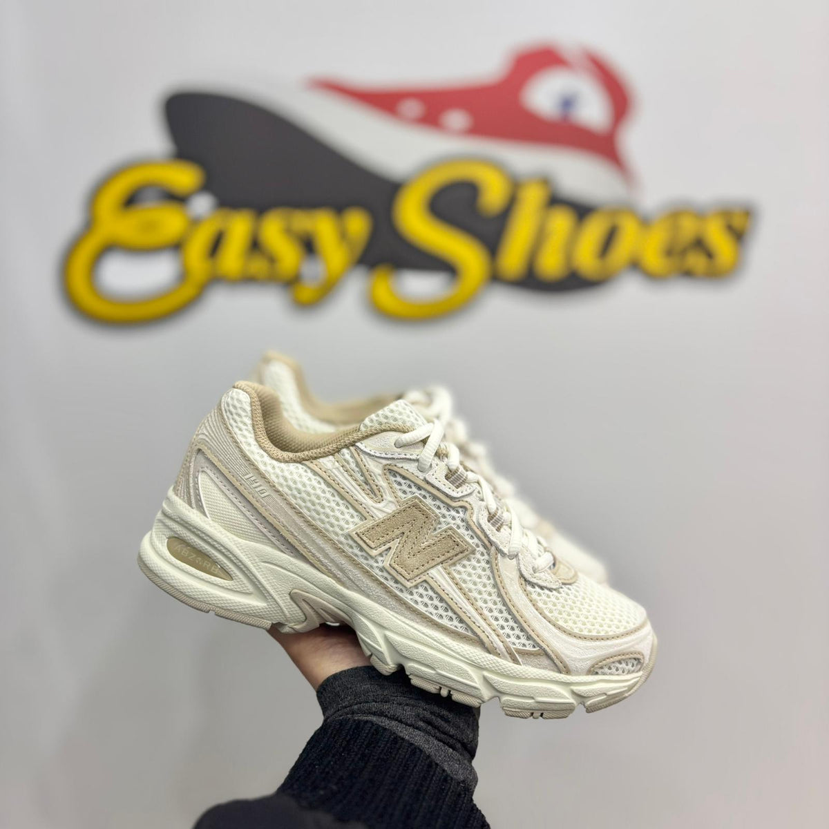 NB 740 BEIGE