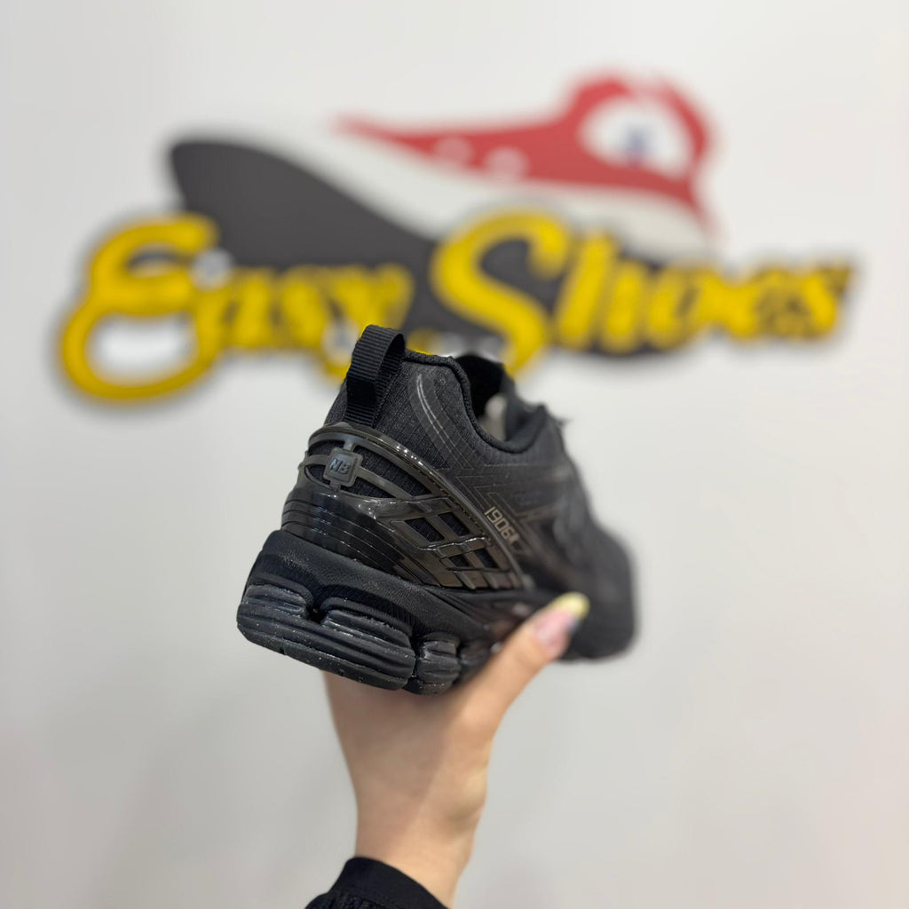 NB 1906 TOTAL BLACK