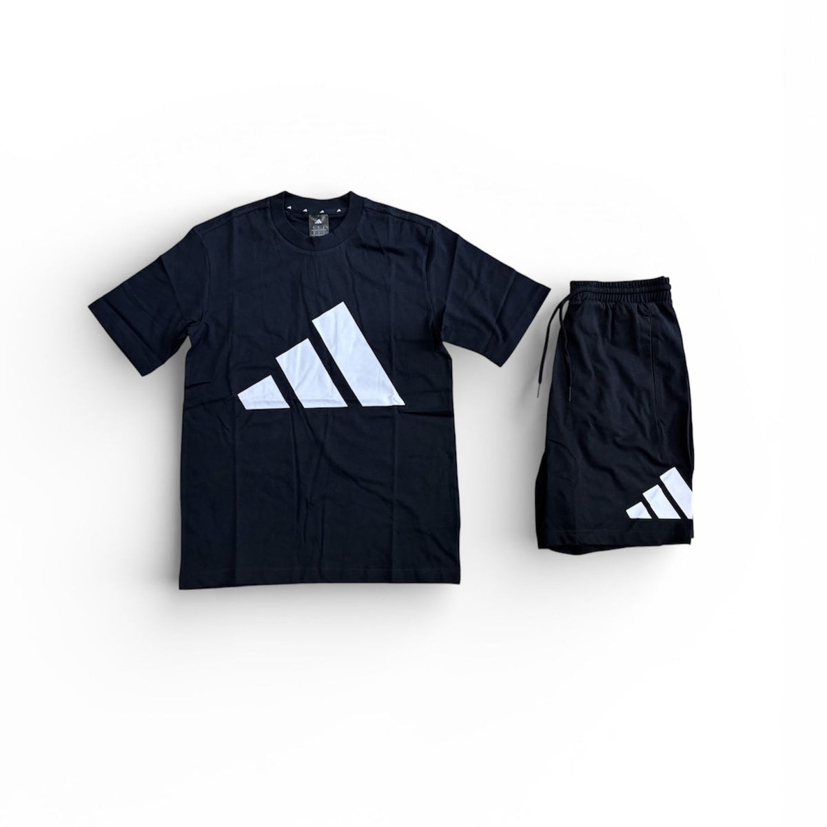 T-SHIRT+SHORT