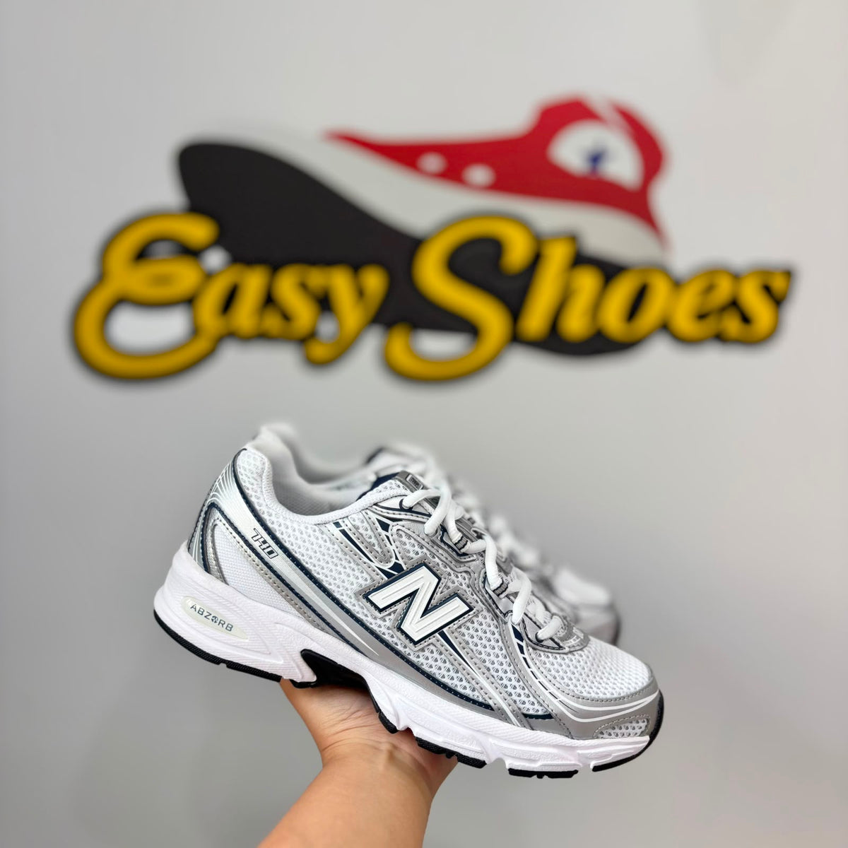 NB 740 SILVER WHITE
