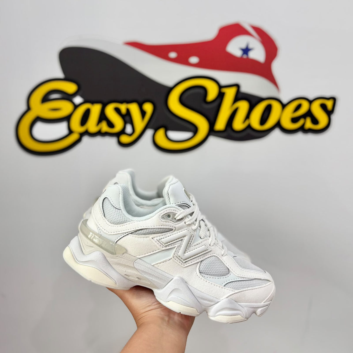 NB 9060 TOTAL WHITE