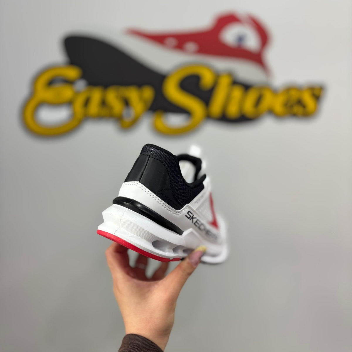 SKECHER